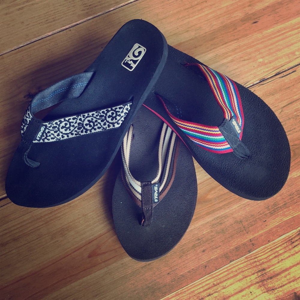 Bundle of three Teva flip-flops!